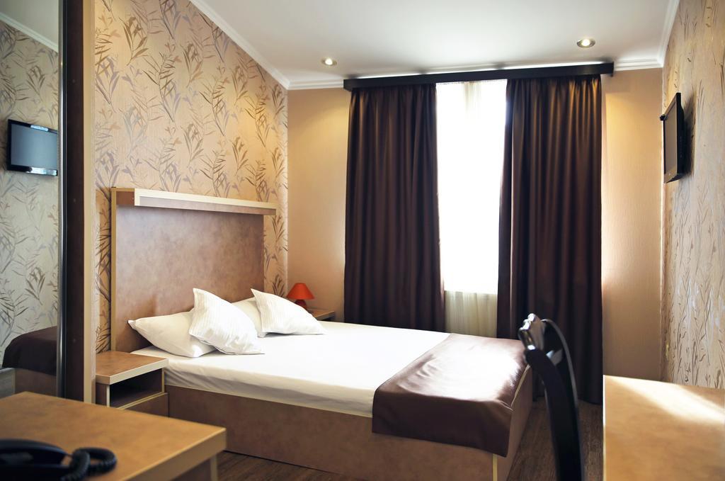Rondo Hotel ティビリシ 部屋 写真